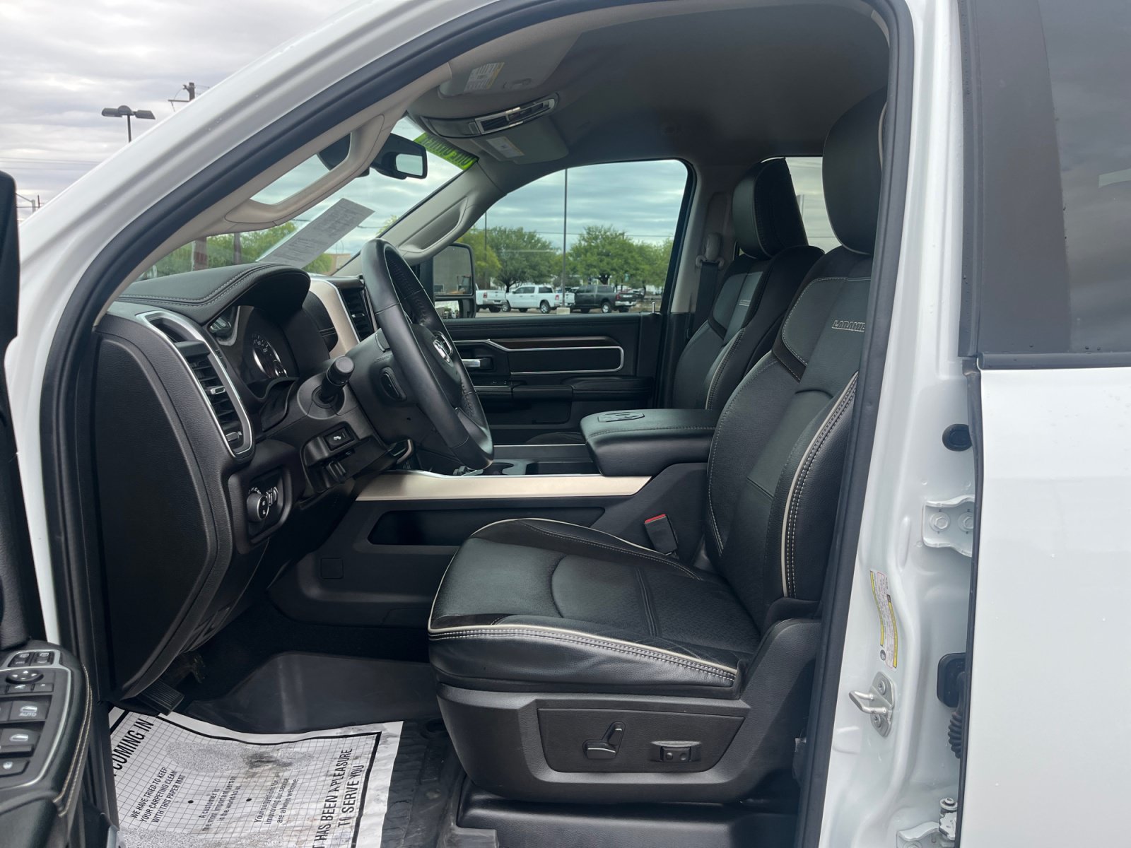 Used 2024 RAM 2500 Laramie w/ Towing Technology Group AWD/4WD image 14