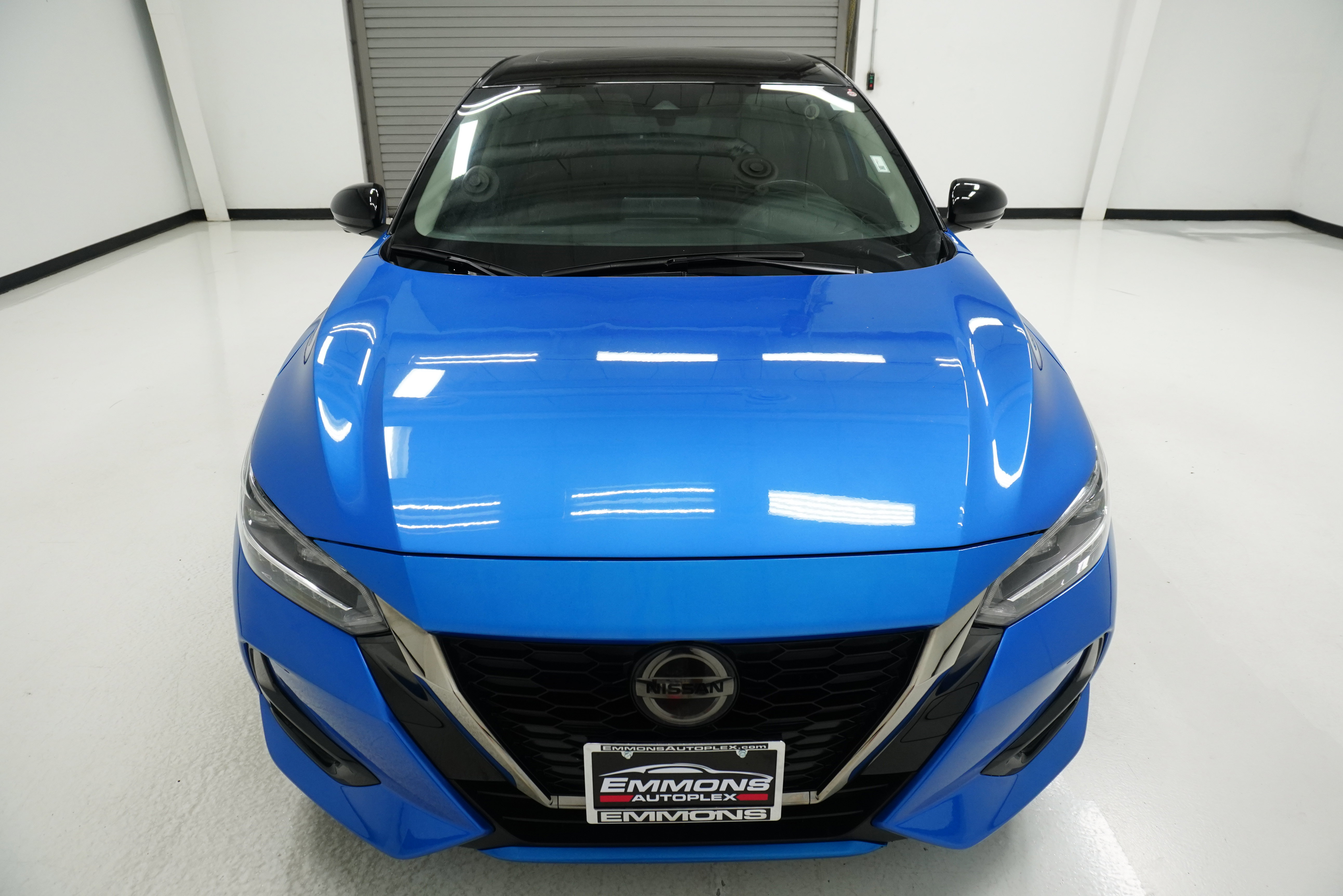 Used 2023 Nissan Sentra SR w/ SR Premium Package FWD image 2