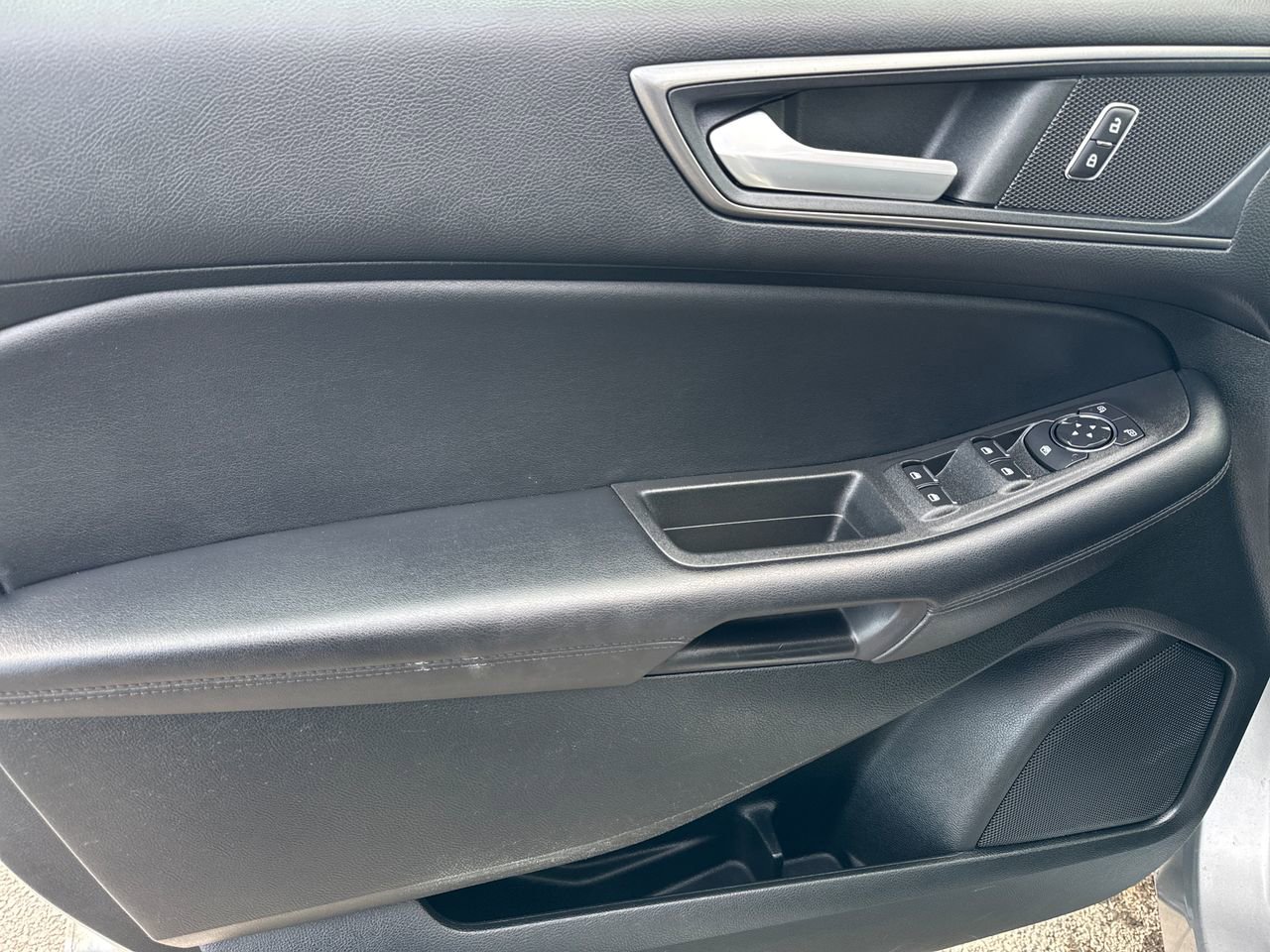 Used 2022 Ford Edge SE AWD/4WD image 14