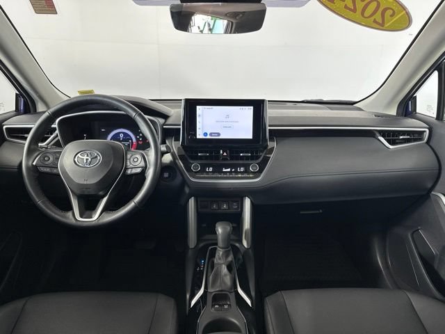 Used 2024 Toyota Corolla Cross XLE AWD/4WD image 8