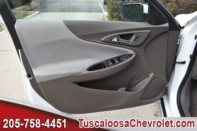 Used 2019 Chevrolet Malibu LT image 16