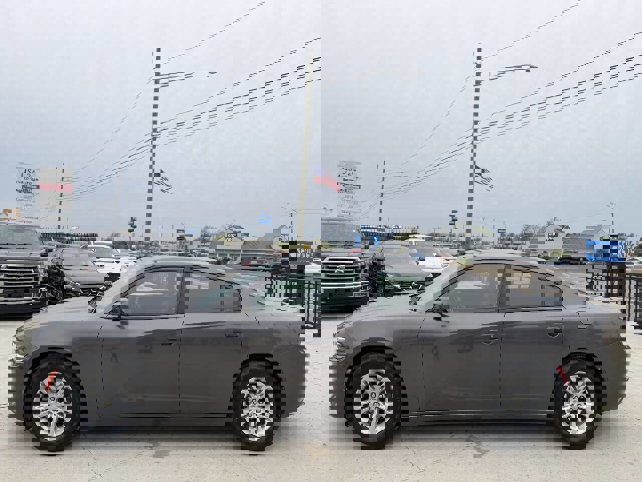 Used 2015 Dodge Charger SE w/ Popular Equipment Group RWD image 17