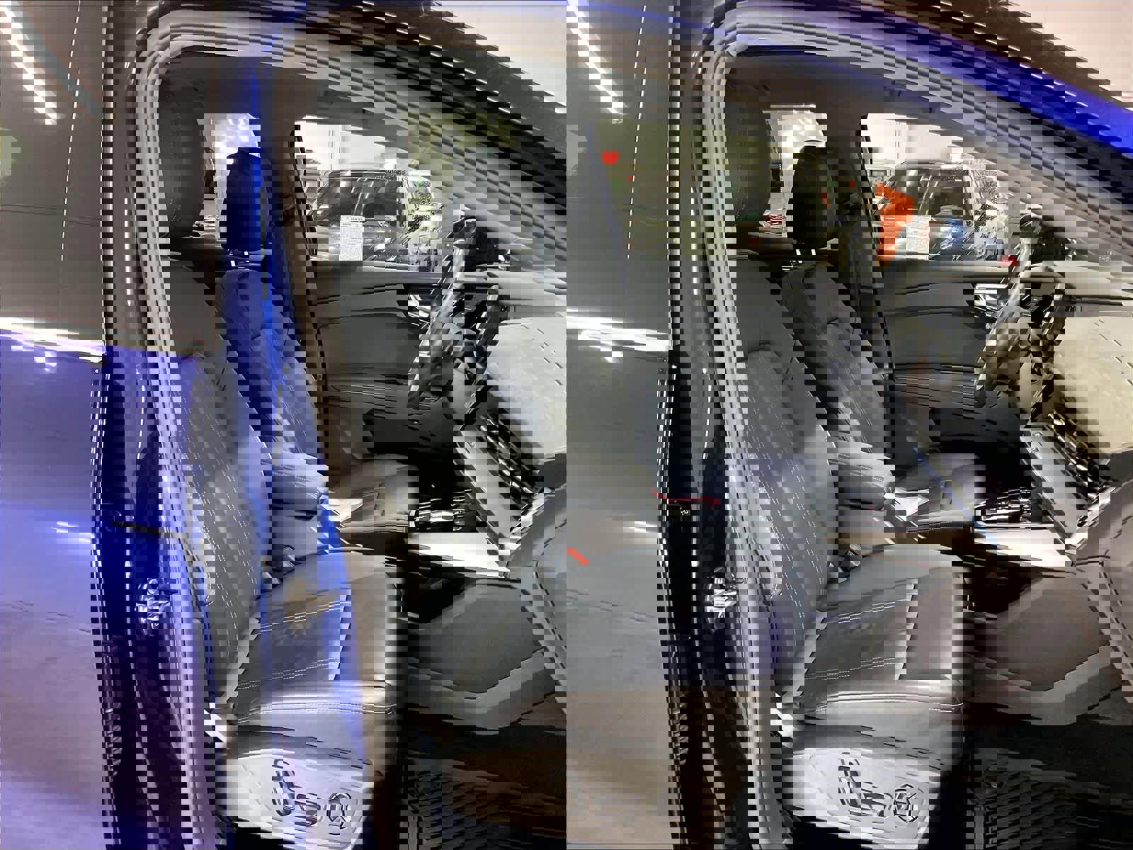 Used 2023 Audi Q4 e-tron Premium Plus w/ Premium Plus image 10