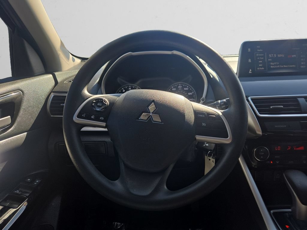 Used 2020 Mitsubishi Eclipse Cross LE FWD image 13