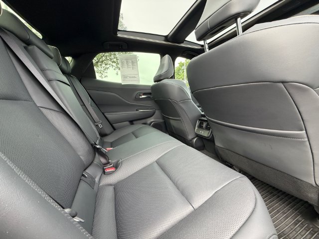 Used 2023 Toyota Crown AWD/4WD image 18