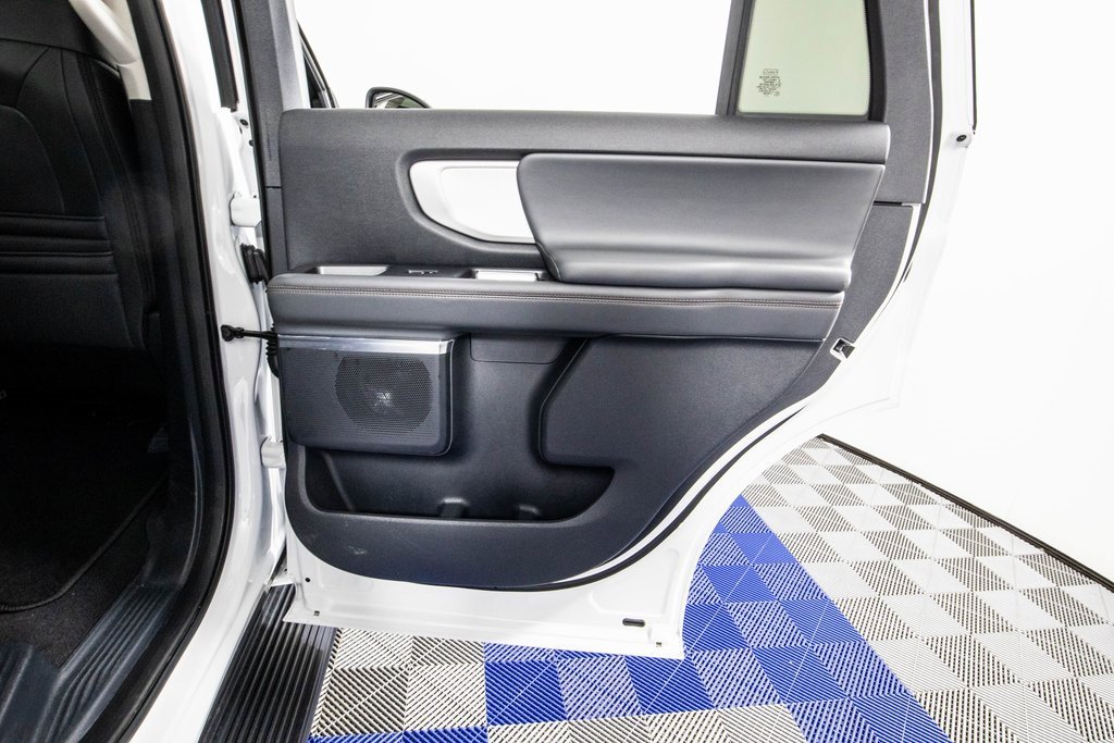 Used 2025 Ford Expedition Active image 17