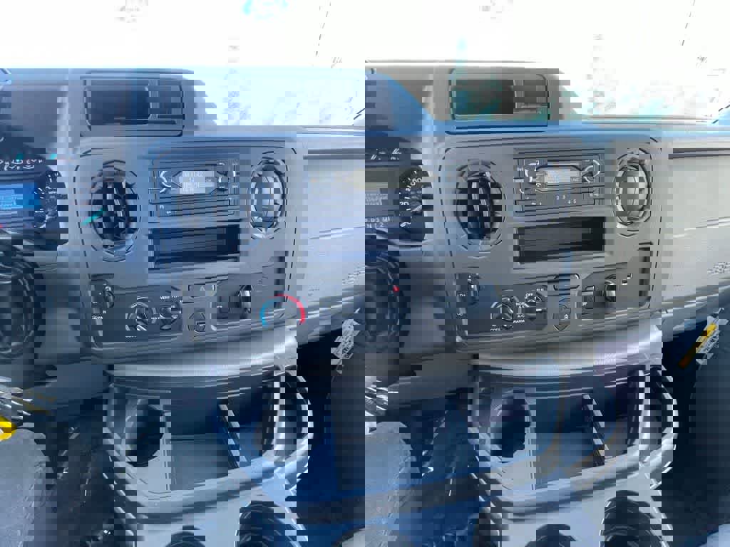 New 2024 Ford E-450 and Econoline 450 Super Duty w/ Power Windows & Locks Group image 20