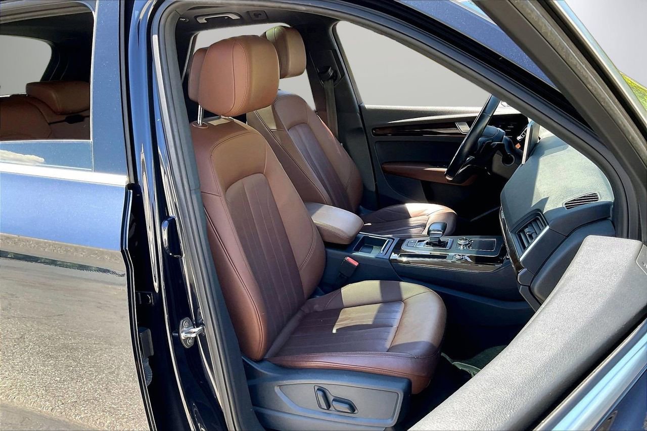 Used 2018 Audi Q5 2.0T Premium Plus w/ Premium Plus Package AWD/4WD image 25