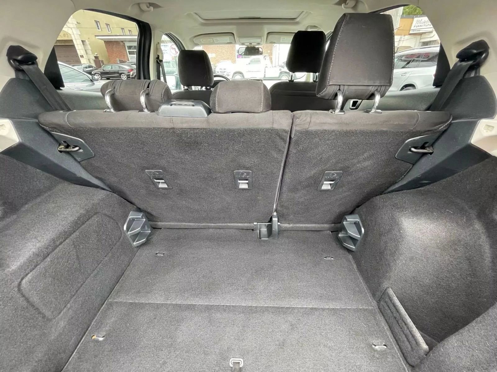 Used 2018 Ford EcoSport SE w/ SE Convenience Package image 18