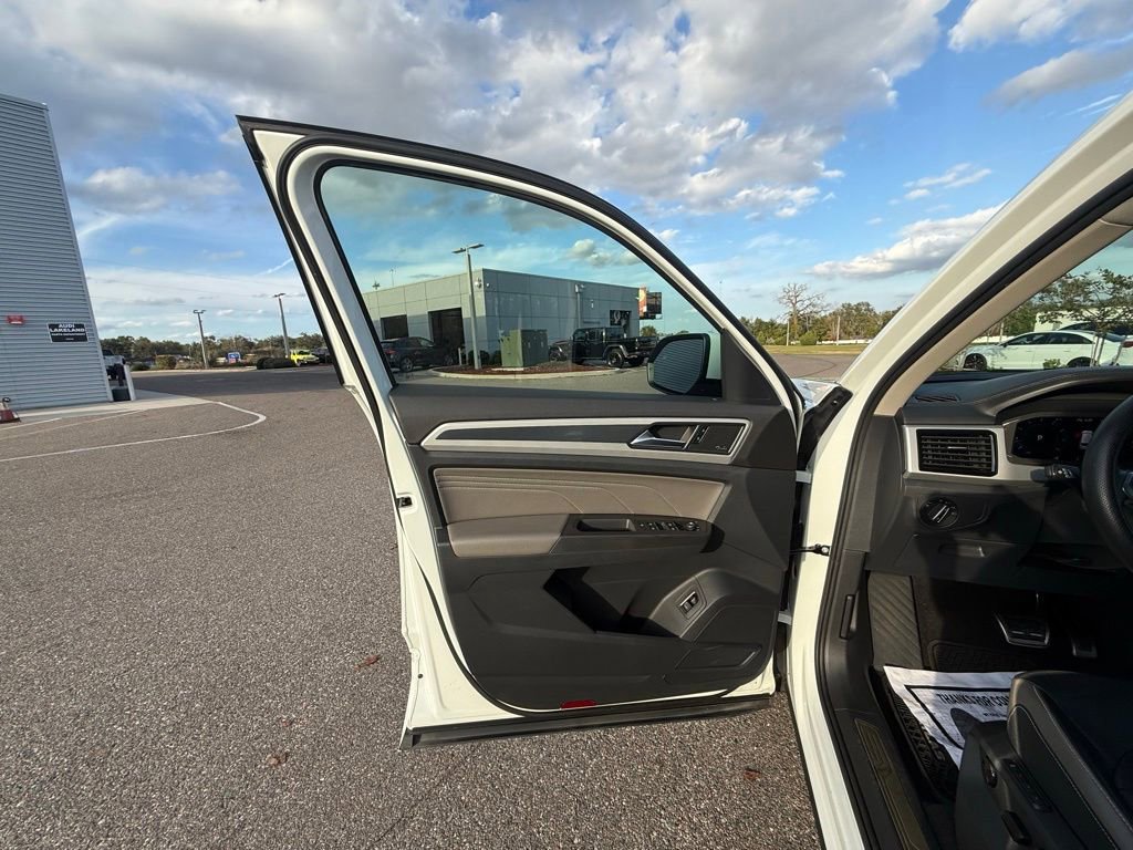 Used 2022 Volkswagen Atlas SEL Premium image 68