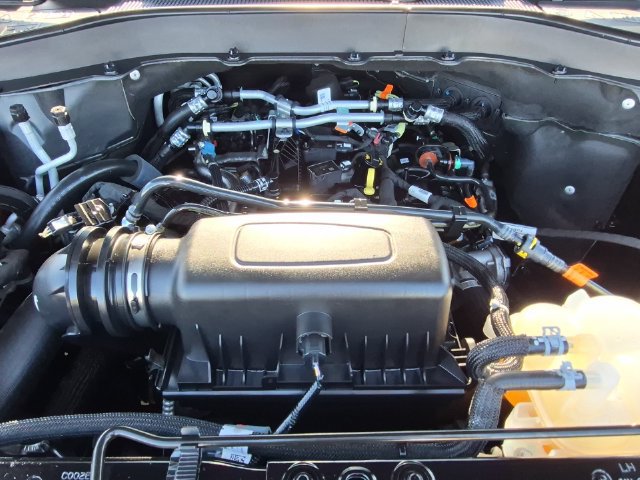 Used 2024 Ford Explorer XLT w/ Equipment Group 202A AWD/4WD image 37