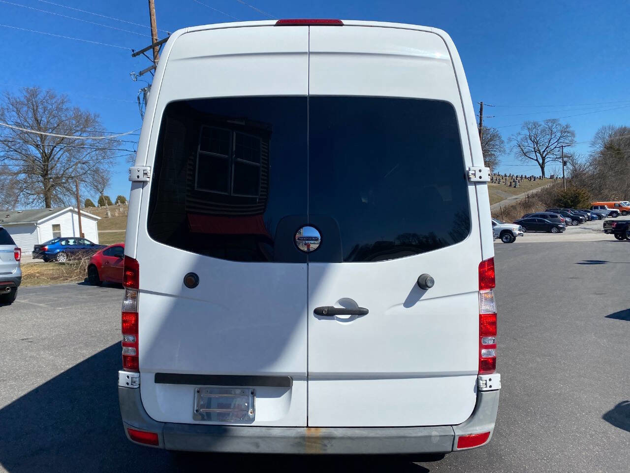 Used 2010 Freightliner Sprinter 2500 image 4
