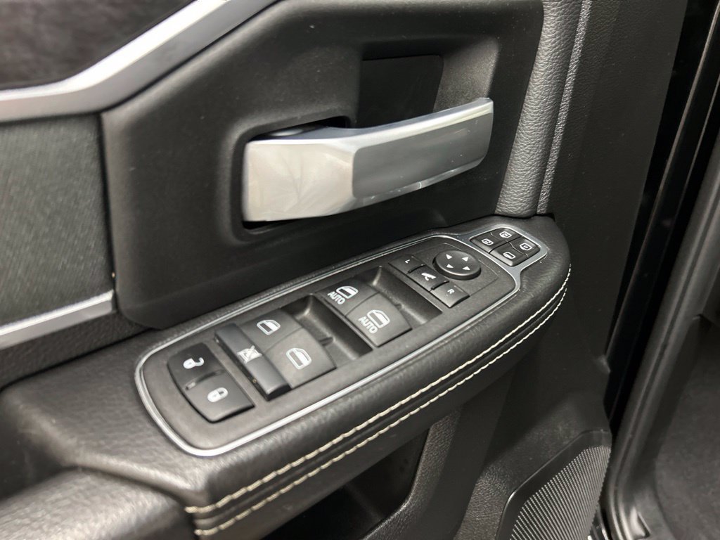 Used 2024 RAM 2500 Big Horn w/ Night Edition AWD/4WD image 28