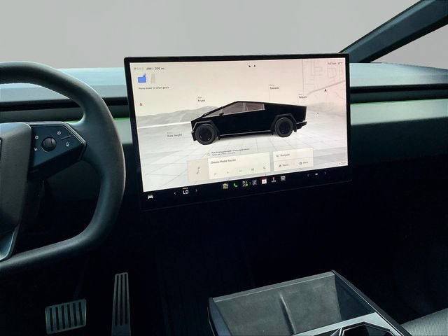 Used 2025 Tesla Cybertruck AWD Crew Cab image 12