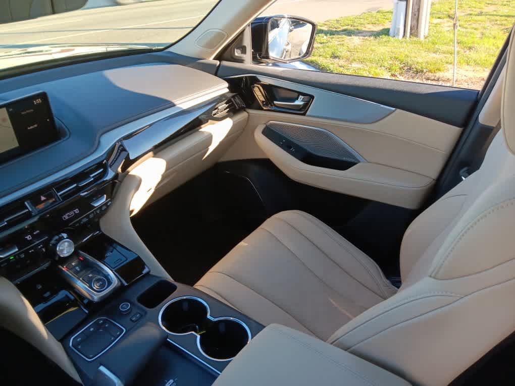 Used 2023 Acura MDX w/ Technology Package AWD/4WD image 14