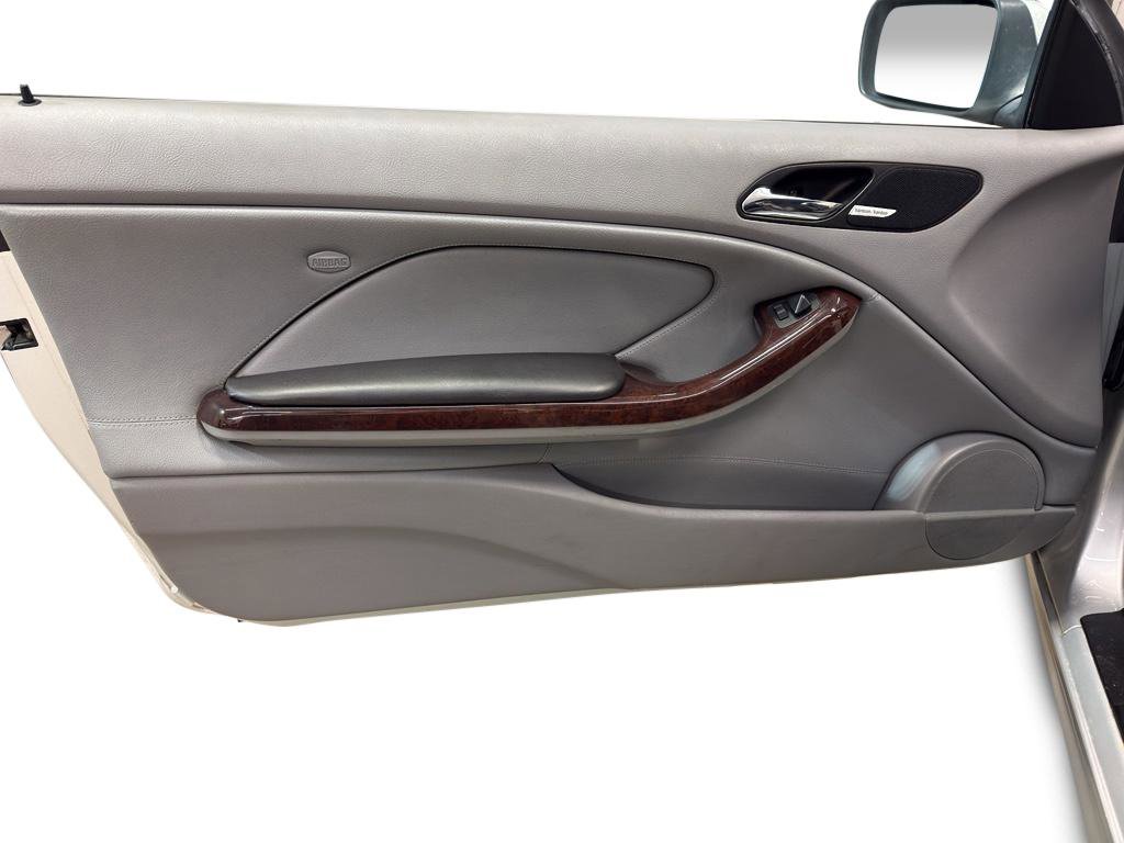 Used 2004 BMW 330Ci Convertible image 13