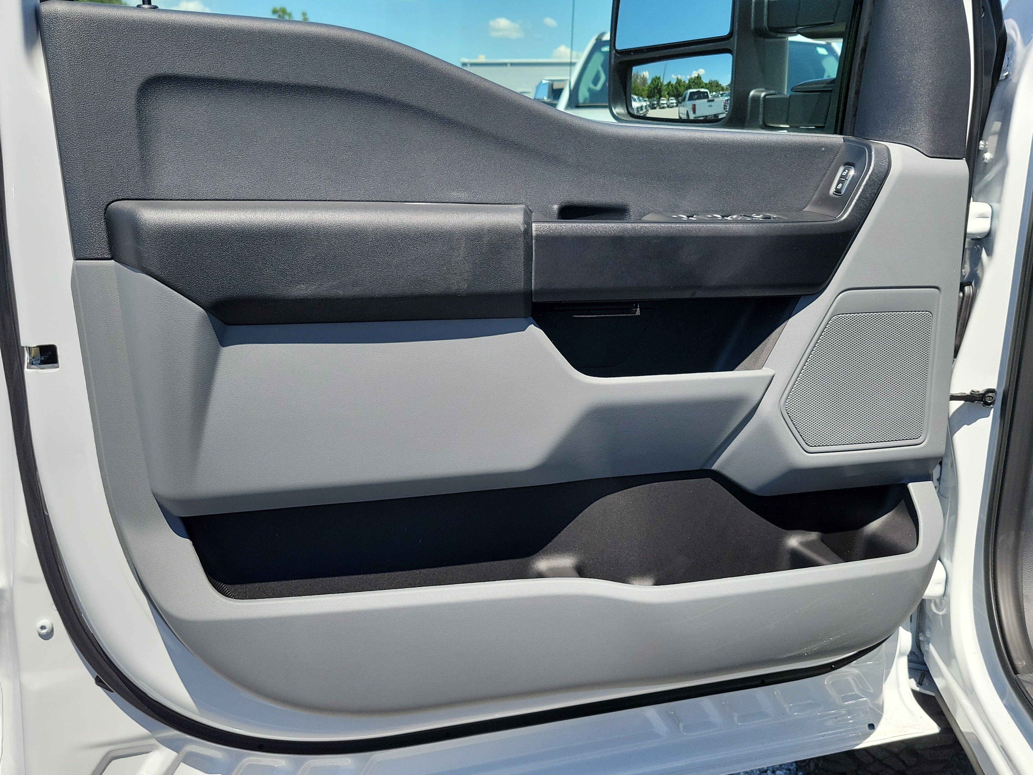 New 2026 Ford F250 XL w/ XL Off-Road Package AWD/4WD image 15