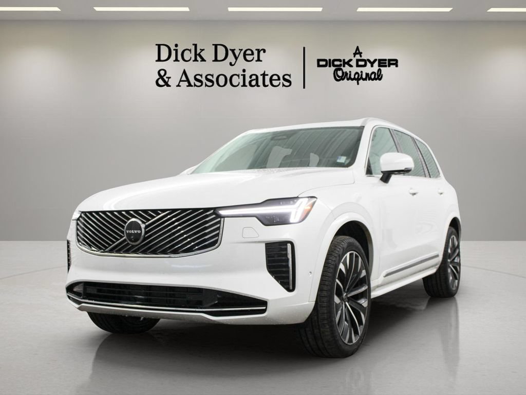 Certified 2025 Volvo XC90 B5 Ultra AWD/4WD image 5