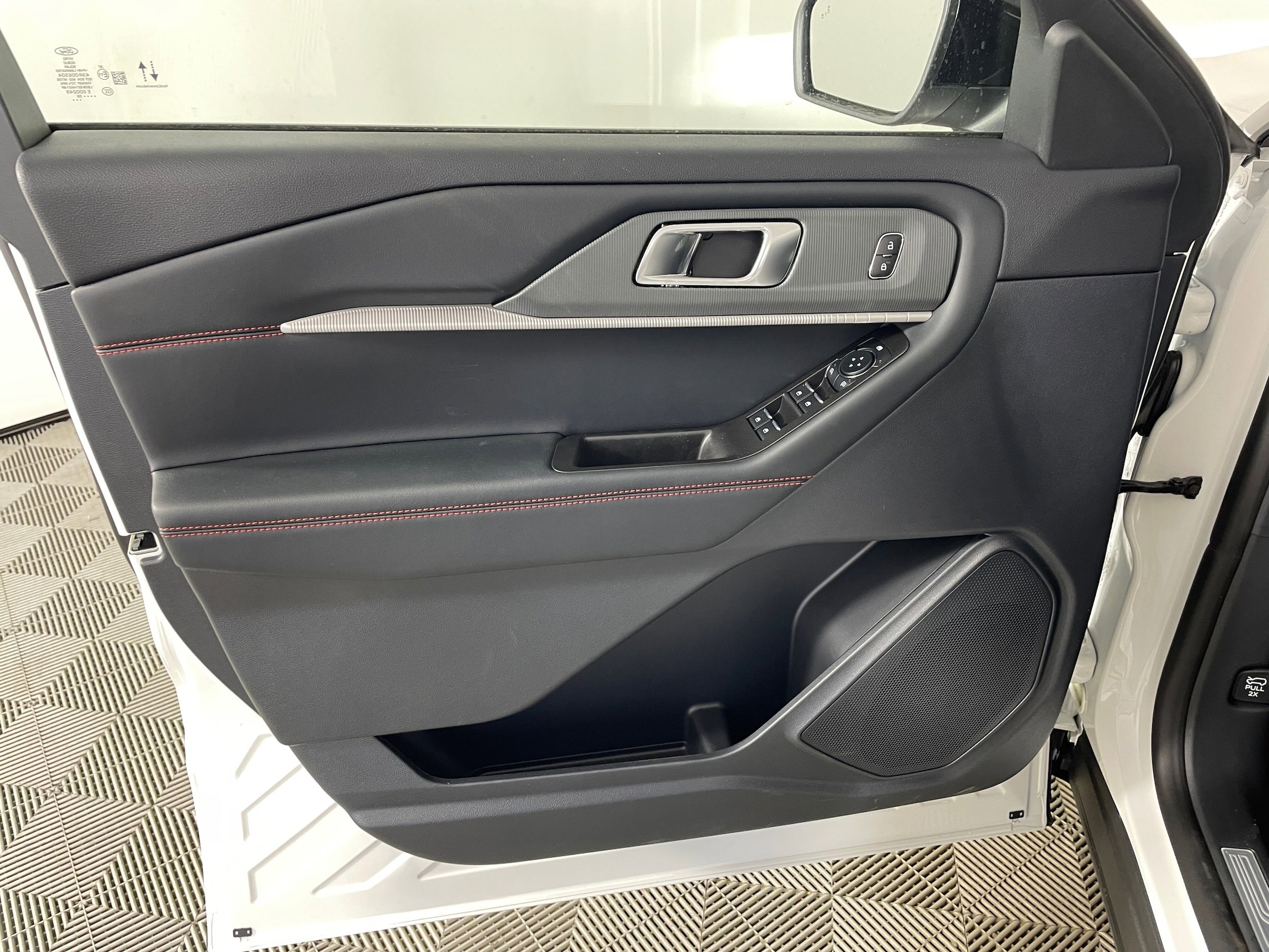 New 2026 Ford Explorer ST-Line AWD/4WD image 7