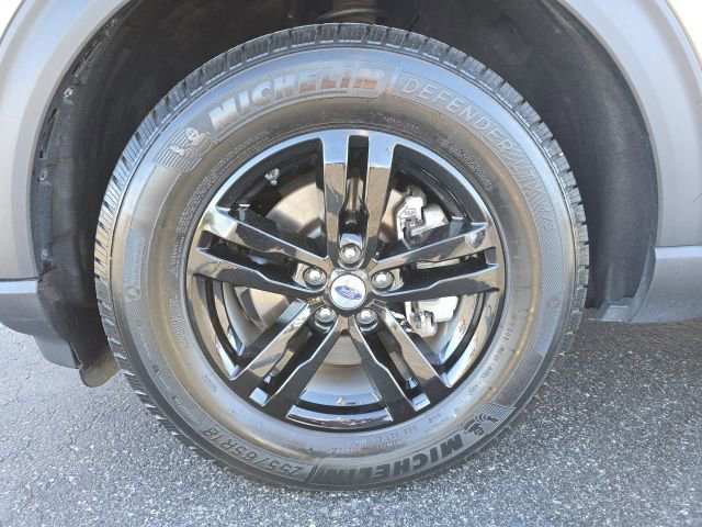 Used 2020 Ford Explorer XLT w/ Equipment Group 202A image 11