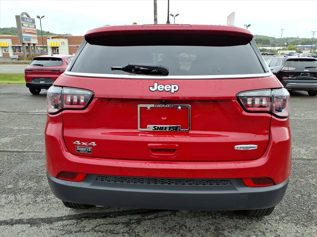Used 2024 Jeep Compass Latitude image 5