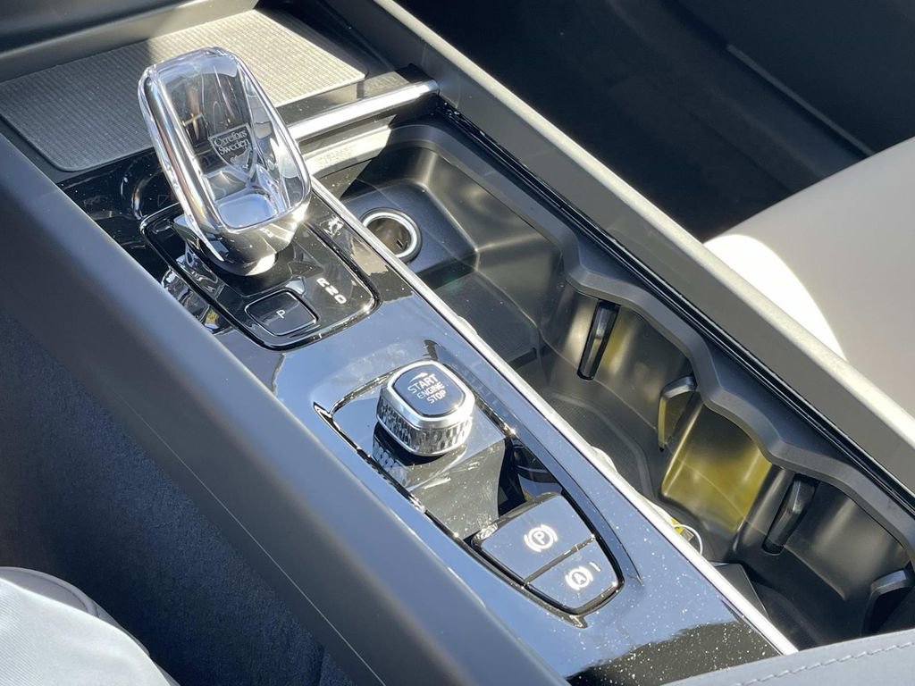 New 2026 Volvo XC60 B5 Plus w/ Climate Package image 30