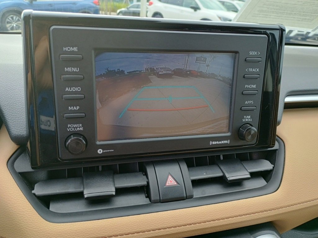 Used 2022 Toyota RAV4 LE image 29