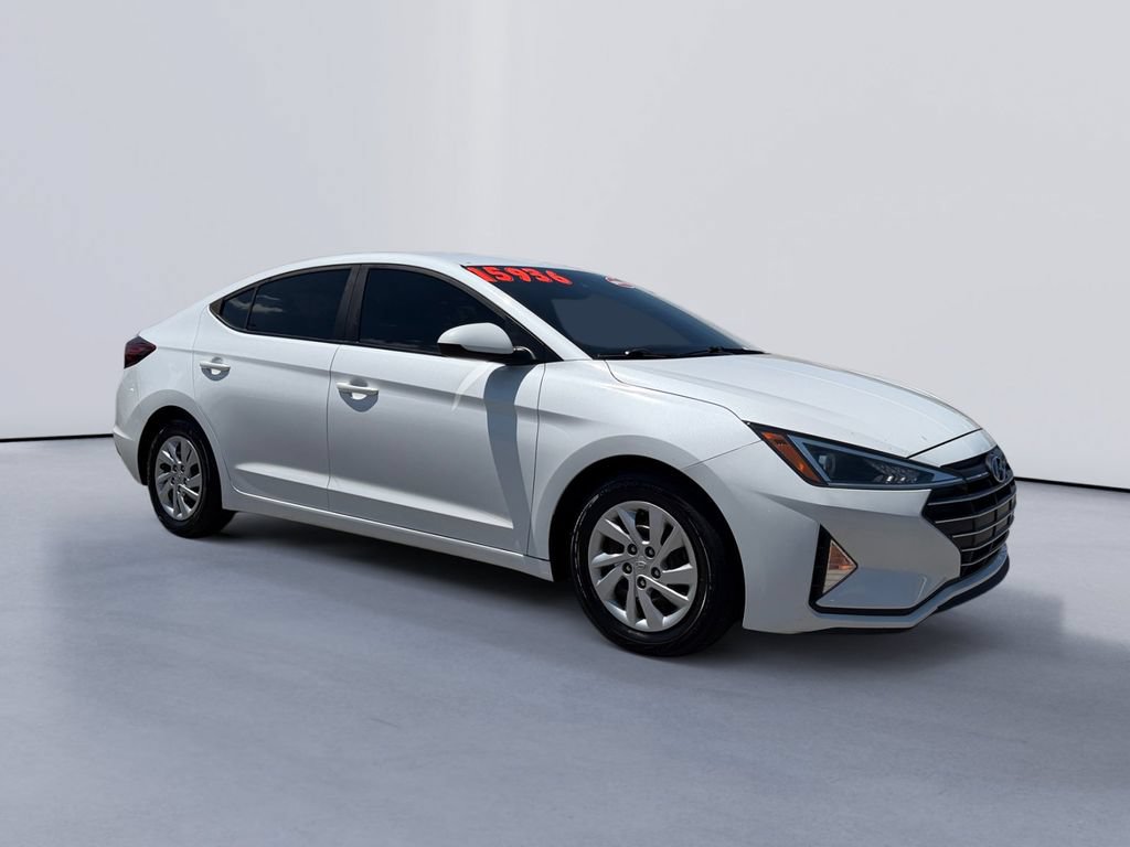 Used 2020 Hyundai Elantra SE w/ Cargo Package (C1) FWD image 1