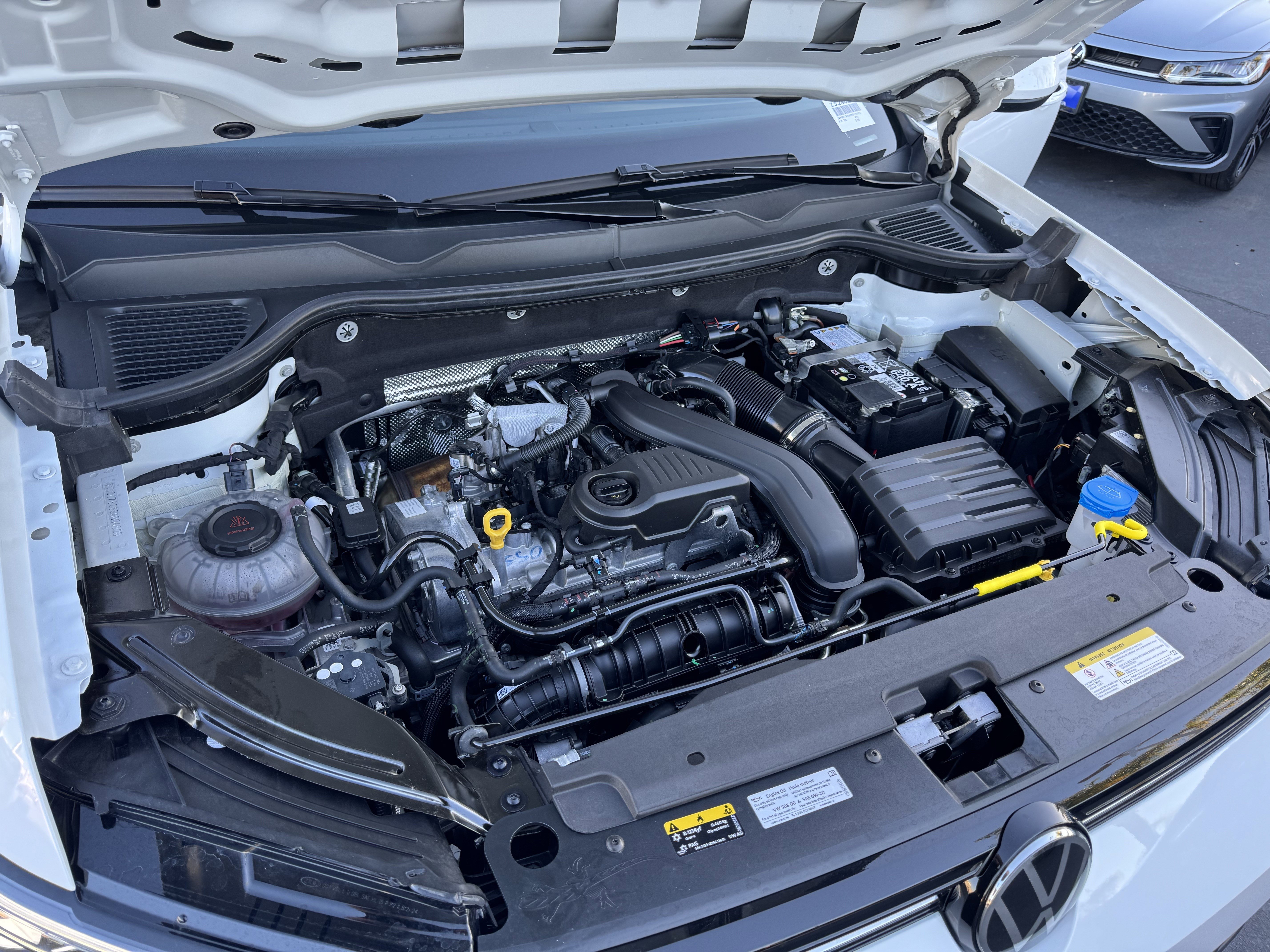 Used 2025 Volkswagen Taos SE image 39