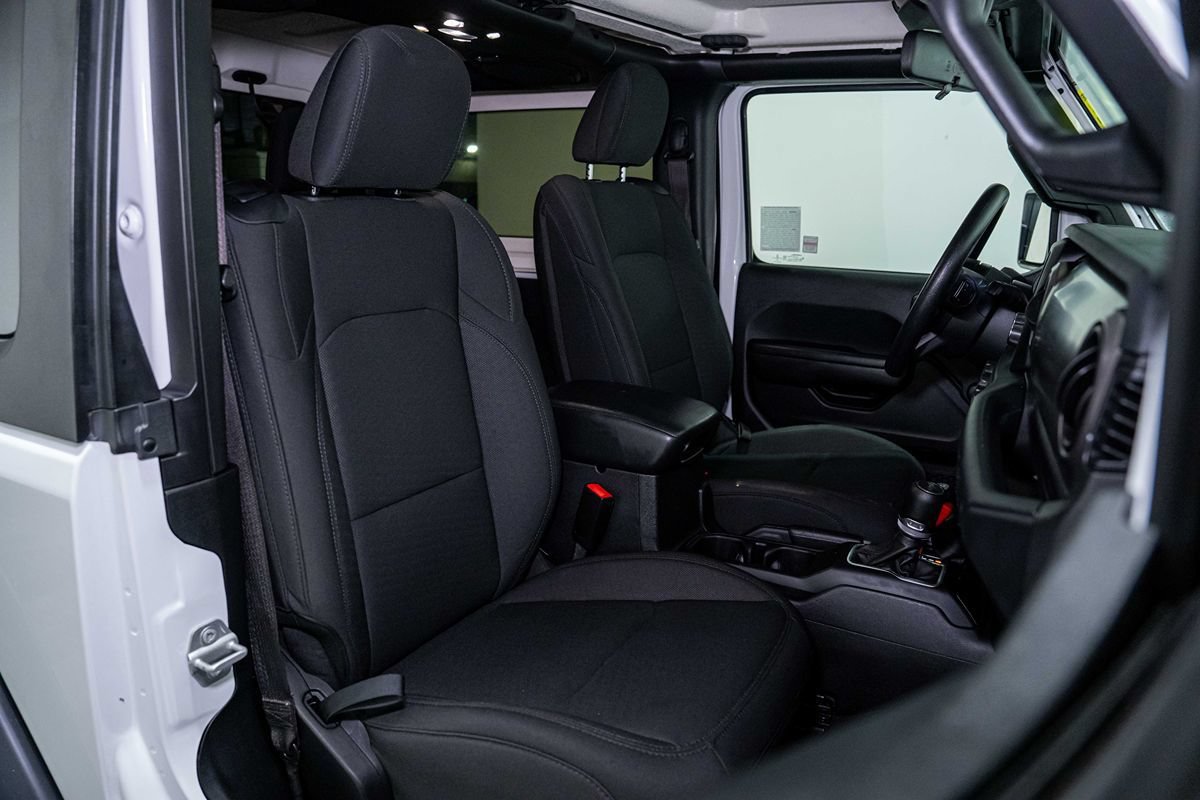 Used 2020 Jeep Wrangler Sport AWD/4WD image 18
