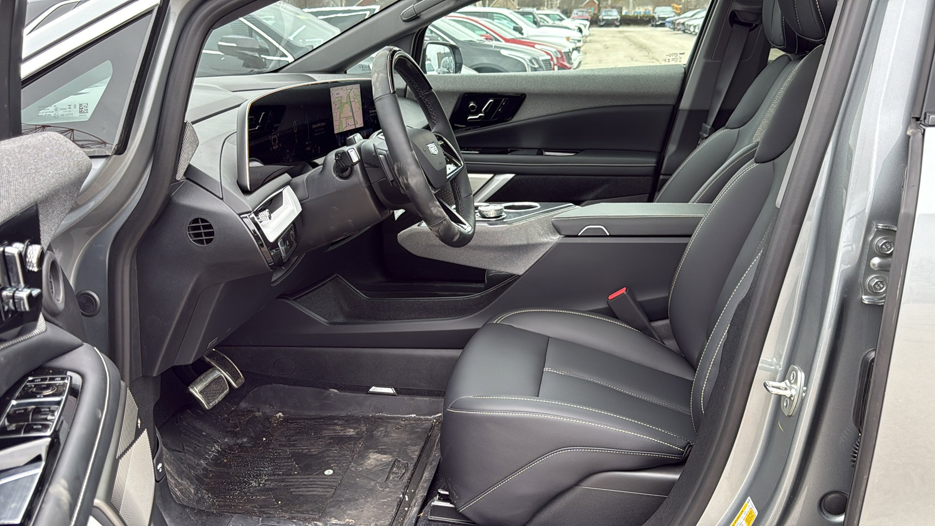 New 2026 Cadillac Optiq Luxury 1 w/ LPO, Floor Liner Package AWD/4WD image 8