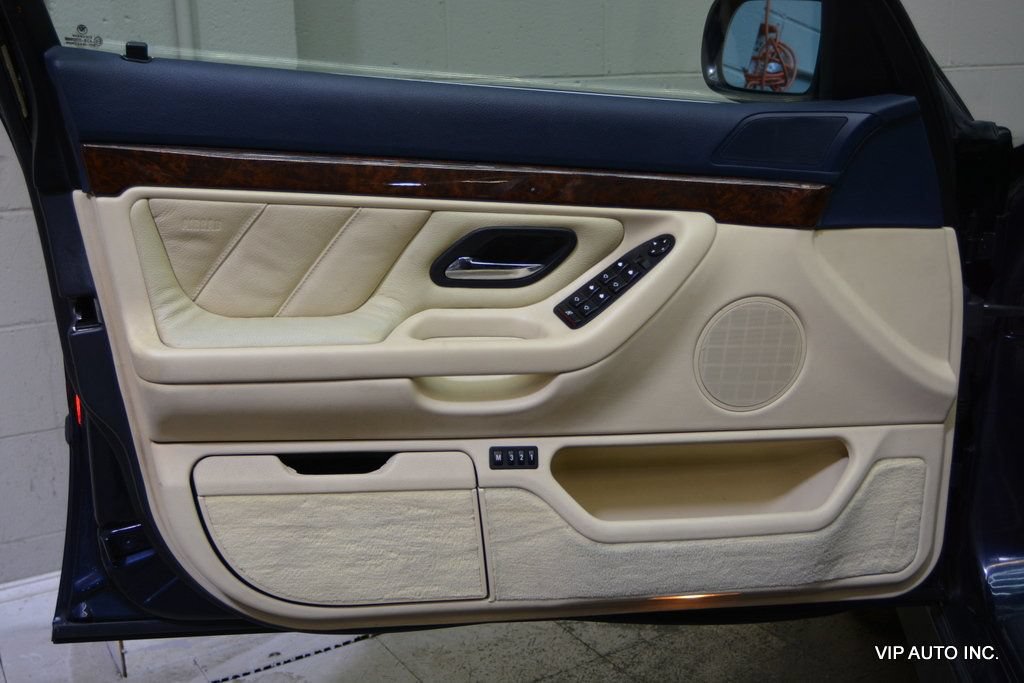 Used 2000 BMW 740iL RWD image 11
