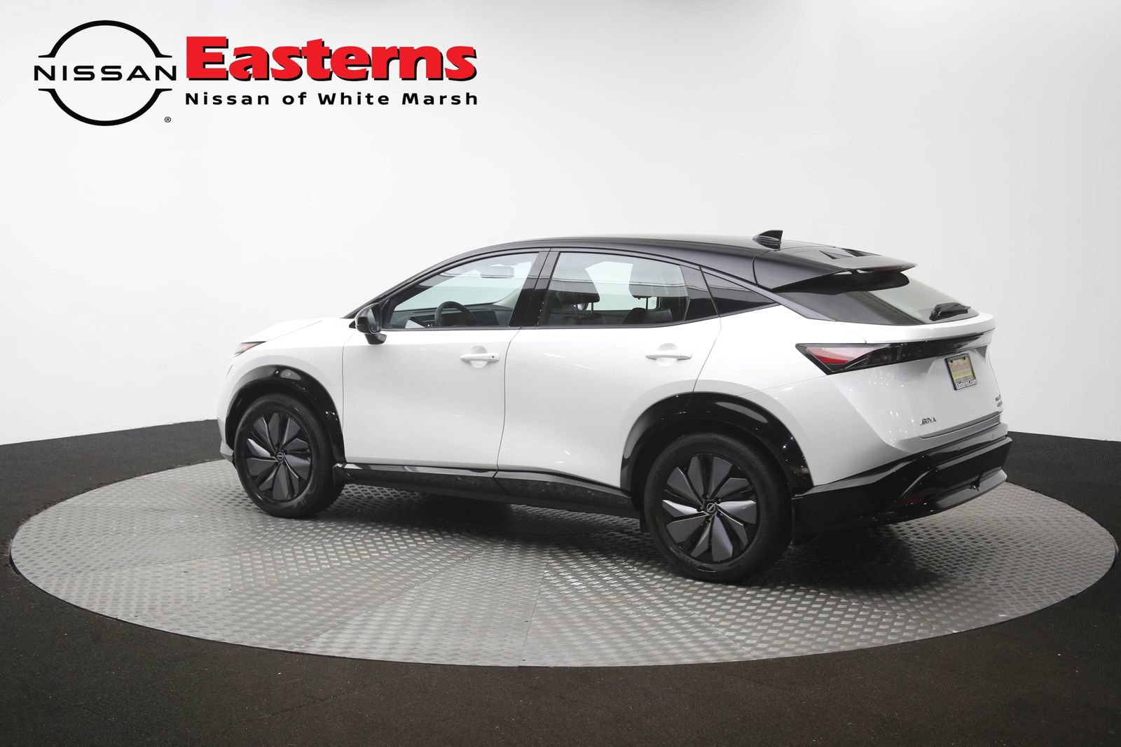 Used 2024 Nissan Ariya AWD image 61