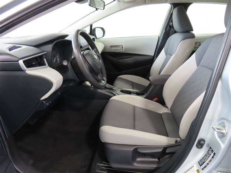 Used 2025 Toyota Corolla LE AWD/4WD image 17