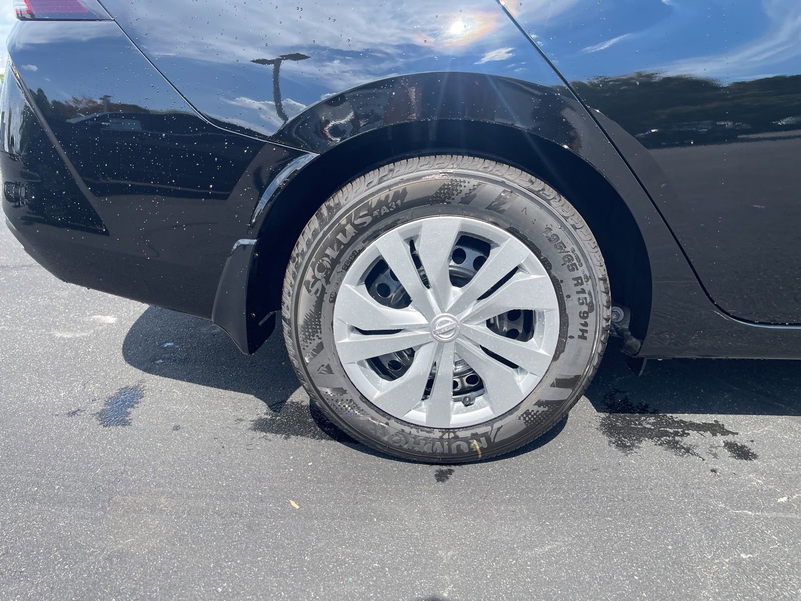 New 2025 Nissan Versa S w/ Trunk Package image 30