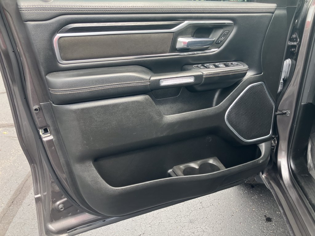 Used 2023 RAM 1500 Laramie AWD/4WD image 11