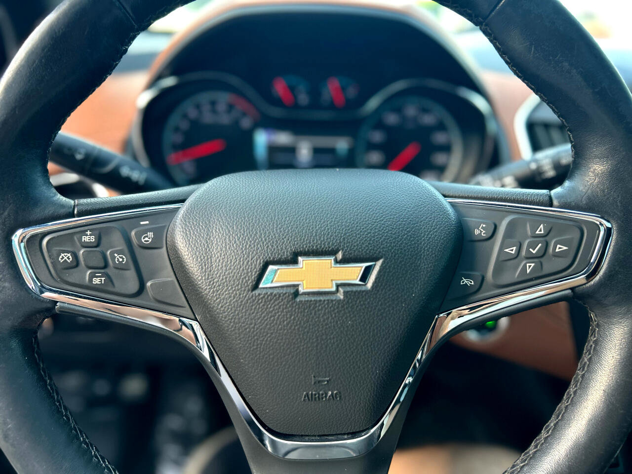 Used 2017 Chevrolet Cruze Premier image 18