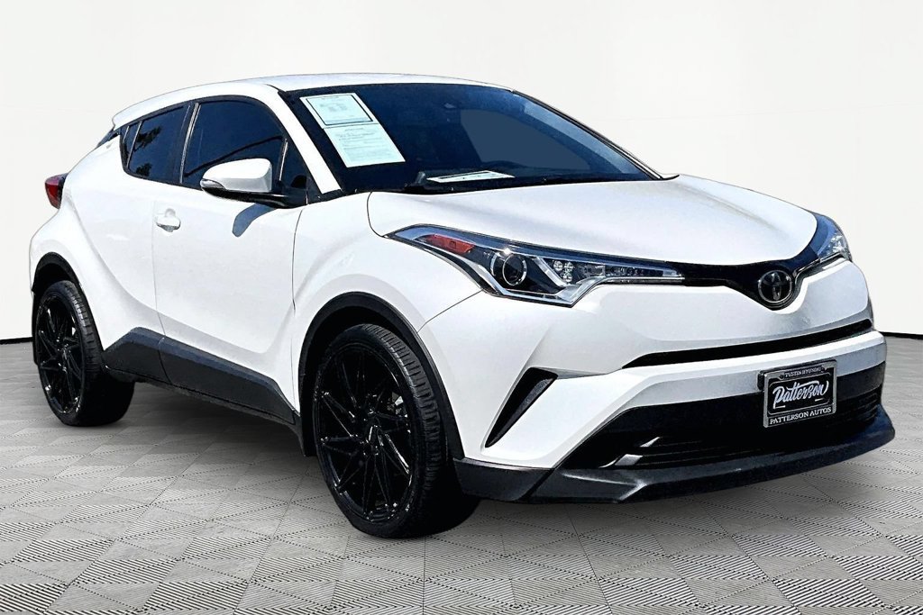 Used 2018 Toyota C-HR XLE FWD image 6