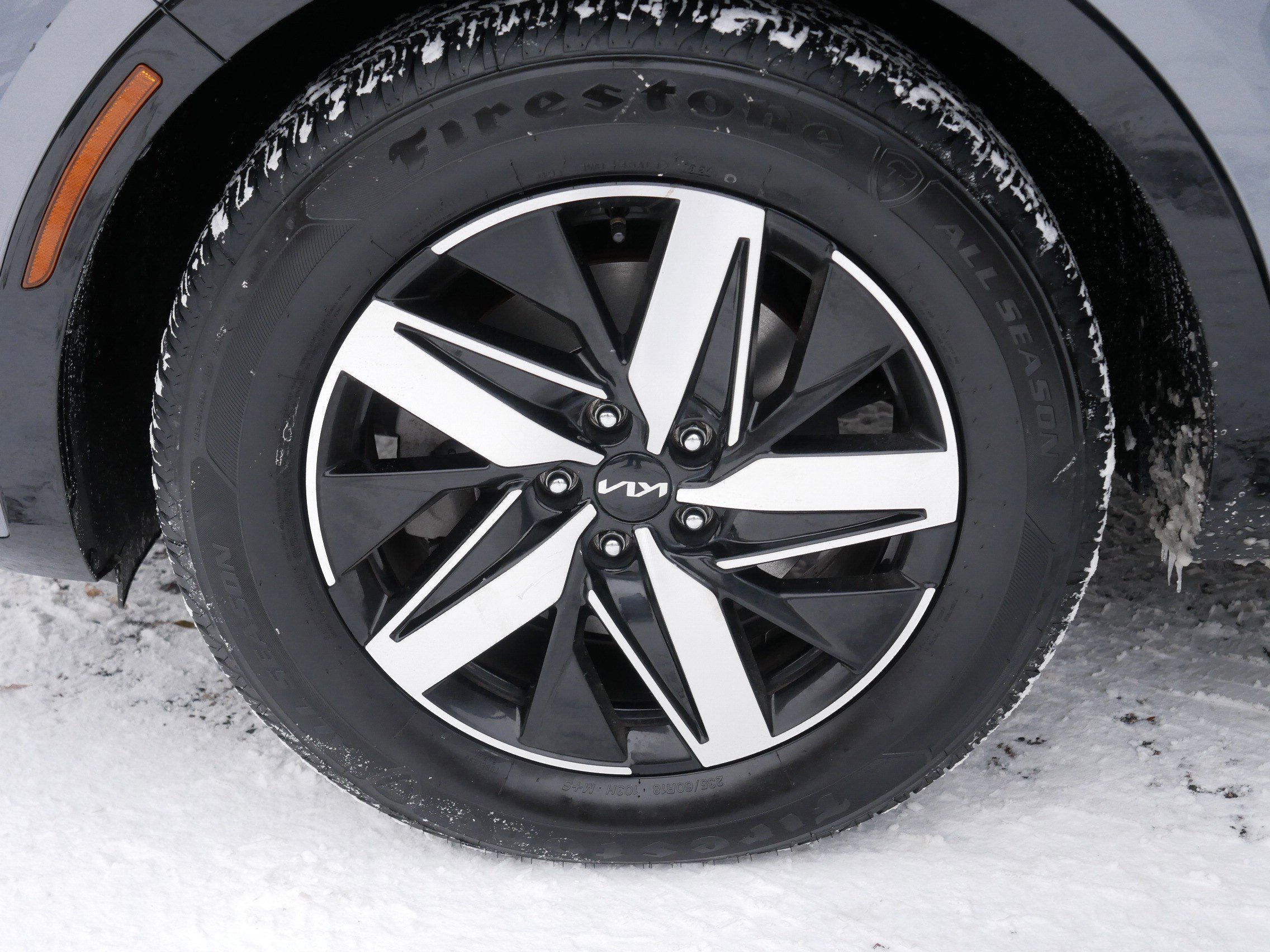 Certified 2022 Kia Sorento S w/ Panoramic Sunroof Package image 15