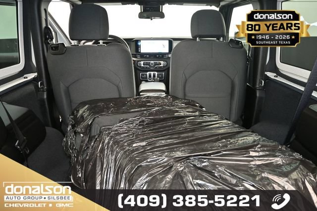 Used 2025 Jeep Wrangler Sport AWD/4WD image 10