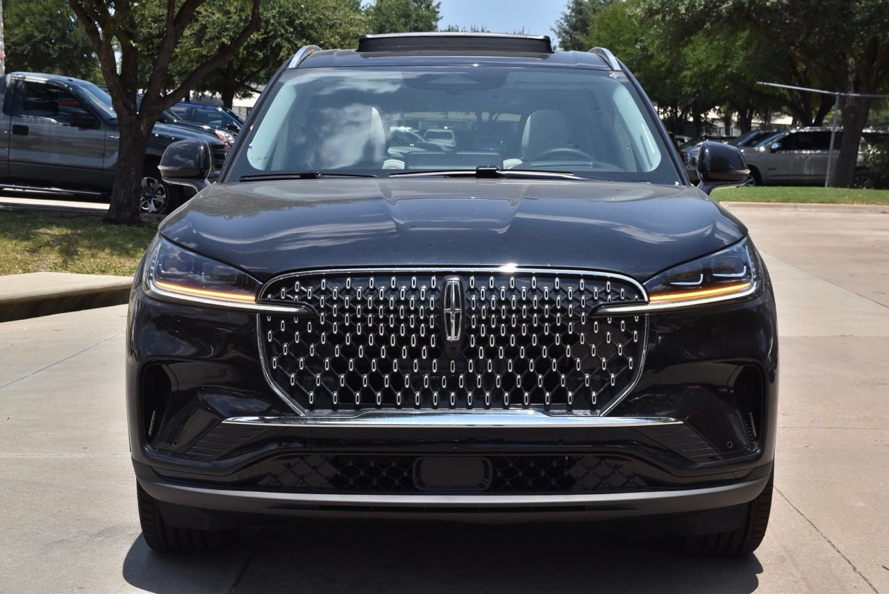 New 2026 Lincoln Aviator Reserve AWD/4WD image 2