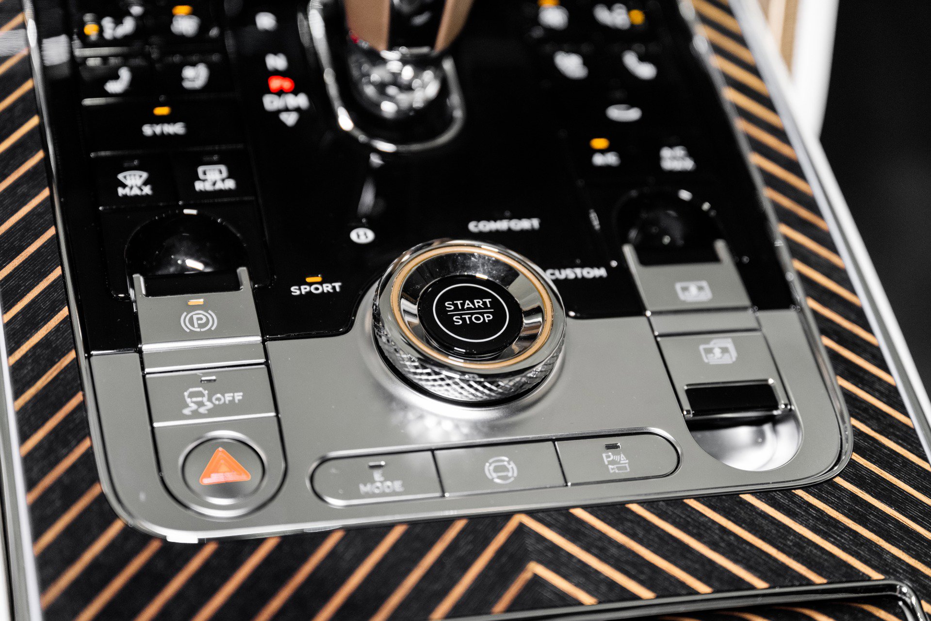 New 2026 Bentley Flying Spur Plug-In Hybrid image 53