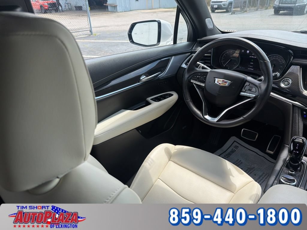 Used 2024 Cadillac XT6 Sport w/ Technology Package AWD/4WD image 32
