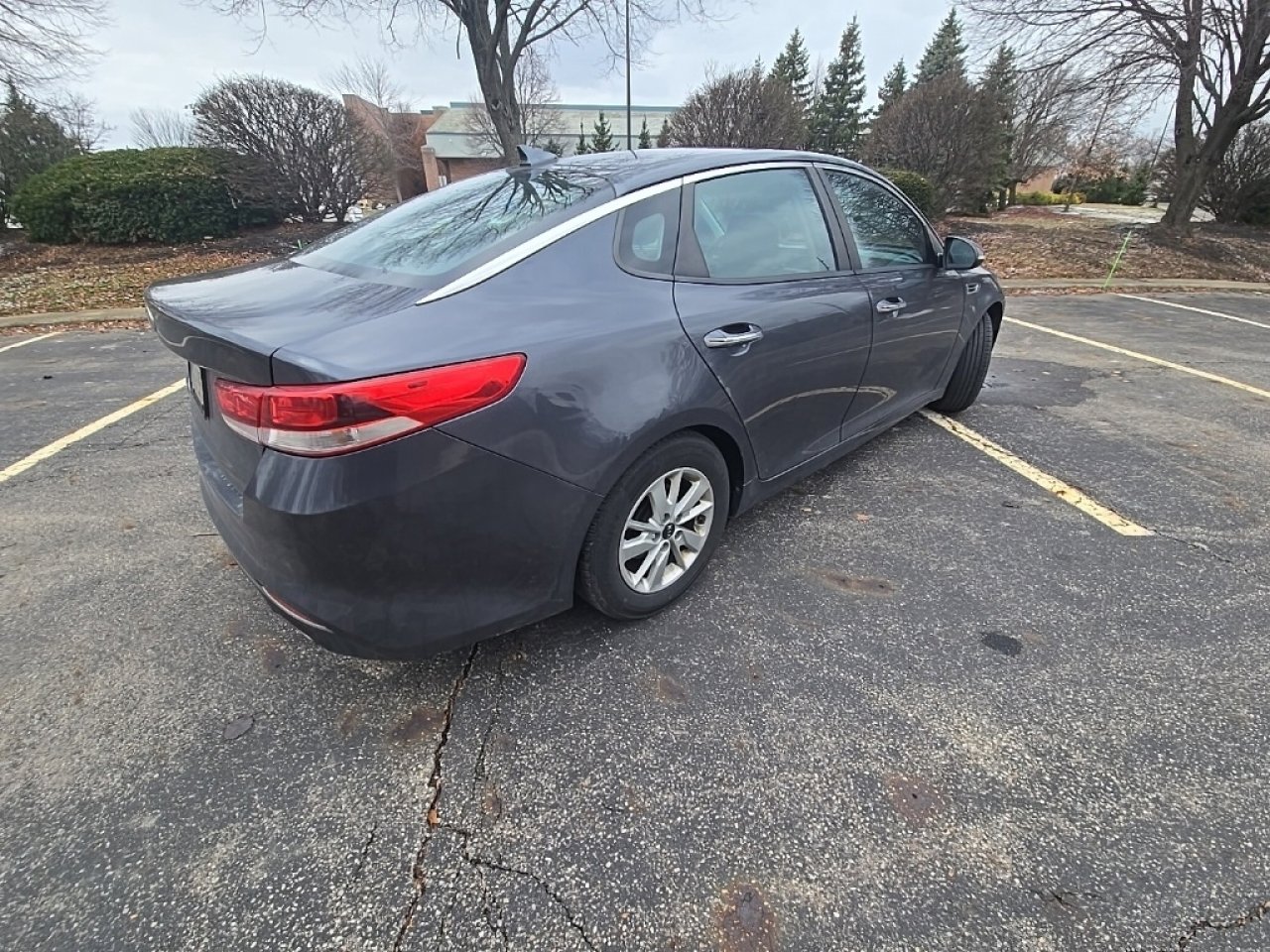 Used 2018 Kia Optima LX image 5