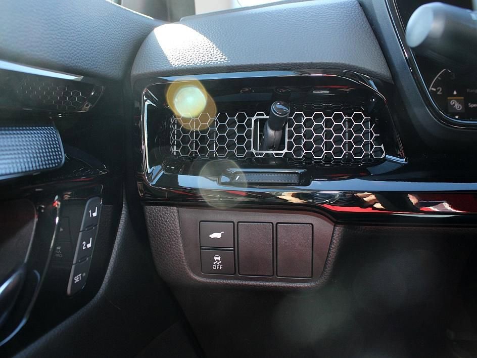 Used 2025 Honda CR-V EX-L image 16