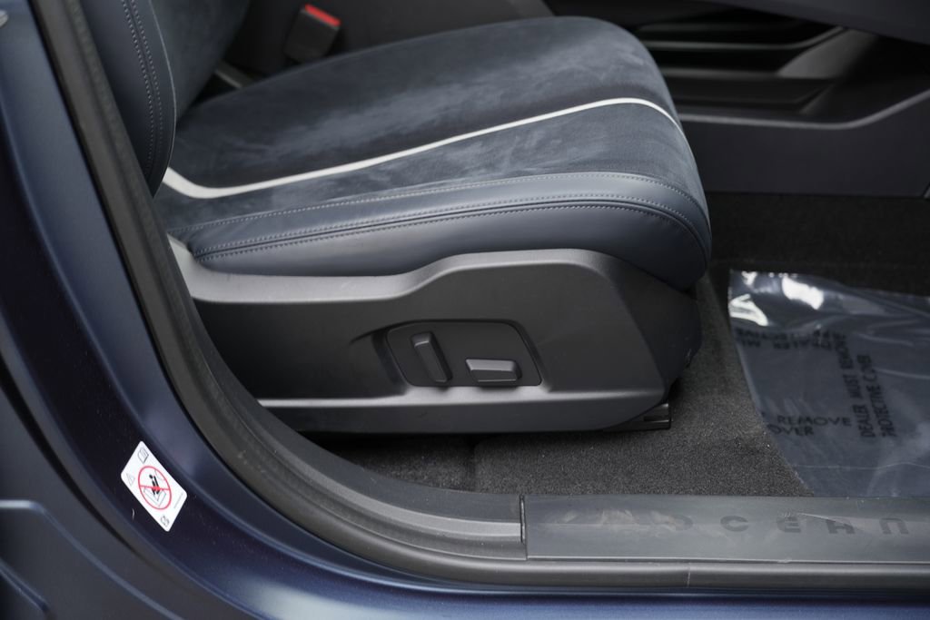 Used 2023 Fisker Ocean One image 33