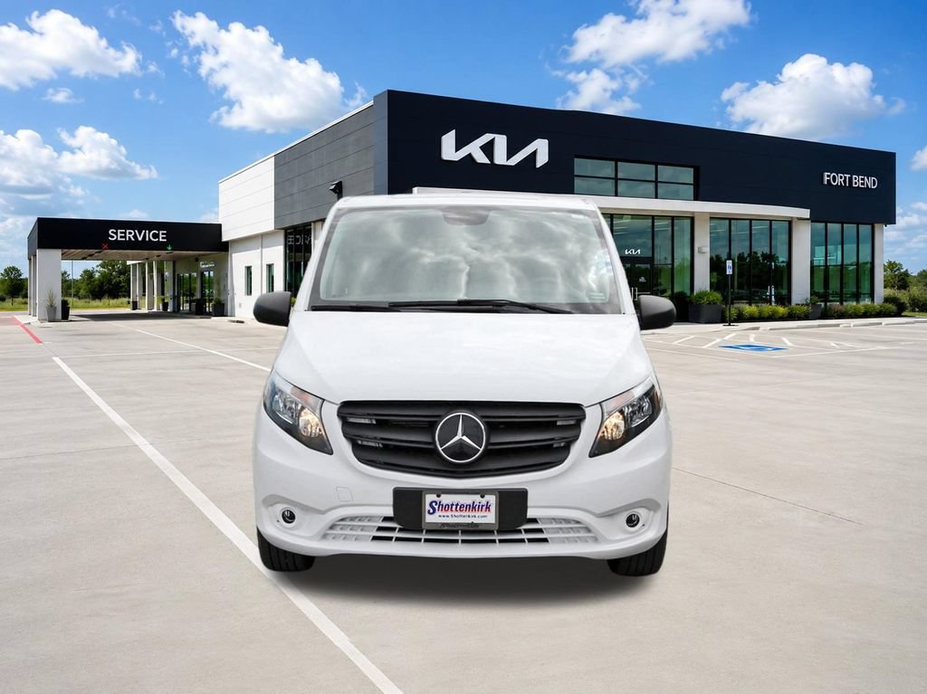 Used 2023 Mercedes-Benz Metris Passenger image 2