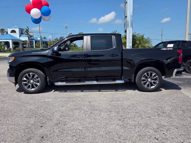Used 2023 Chevrolet Silverado 1500 LT AWD/4WD image 6