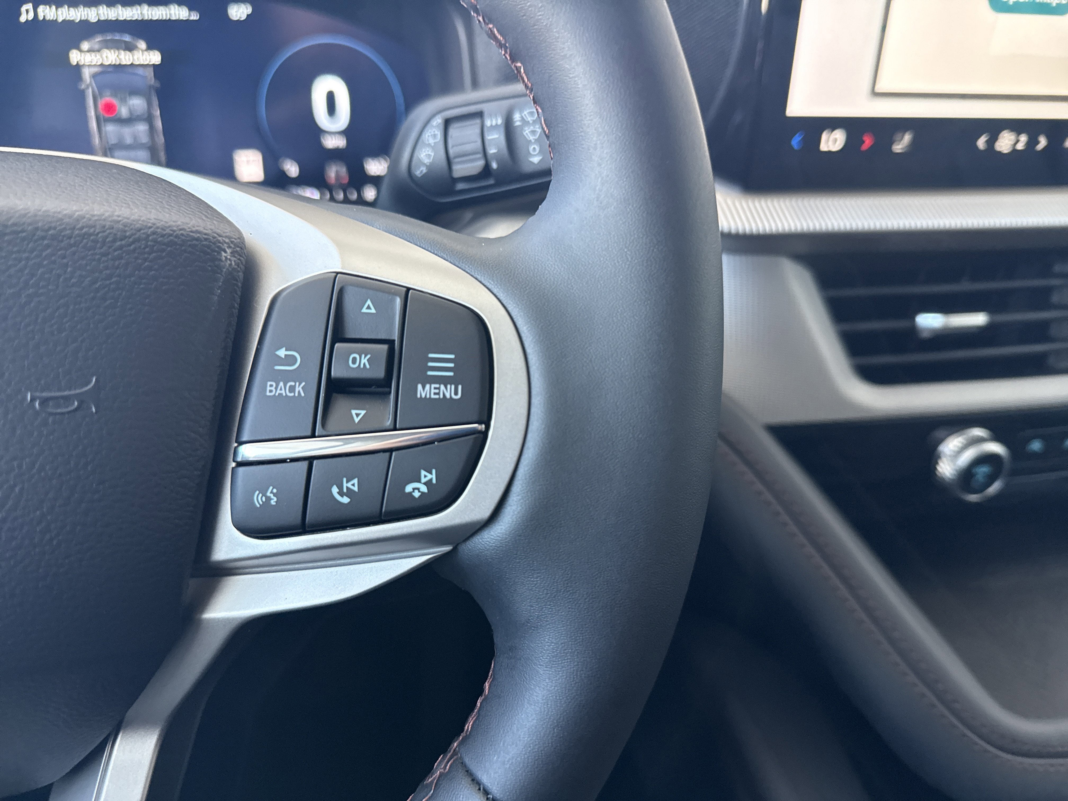 New 2025 Ford Explorer Active image 26
