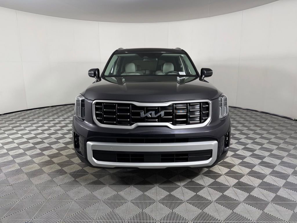 Used 2025 Kia Telluride S image 9